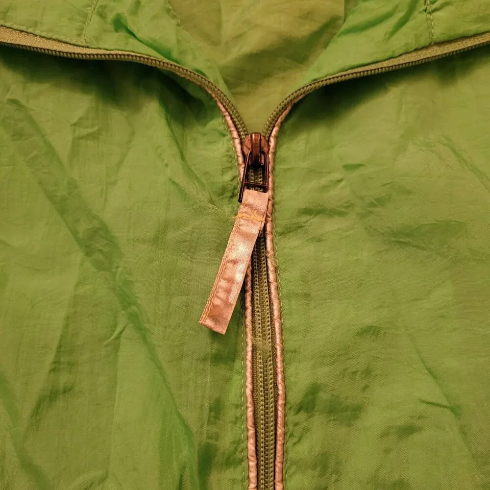 Vintage Carolina Bay L Green Nylon Sleeveless Zip Up Vest Pockets Elastic Hem At